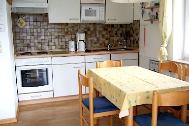 Küche (Ansicht aus Wohnzimmer)